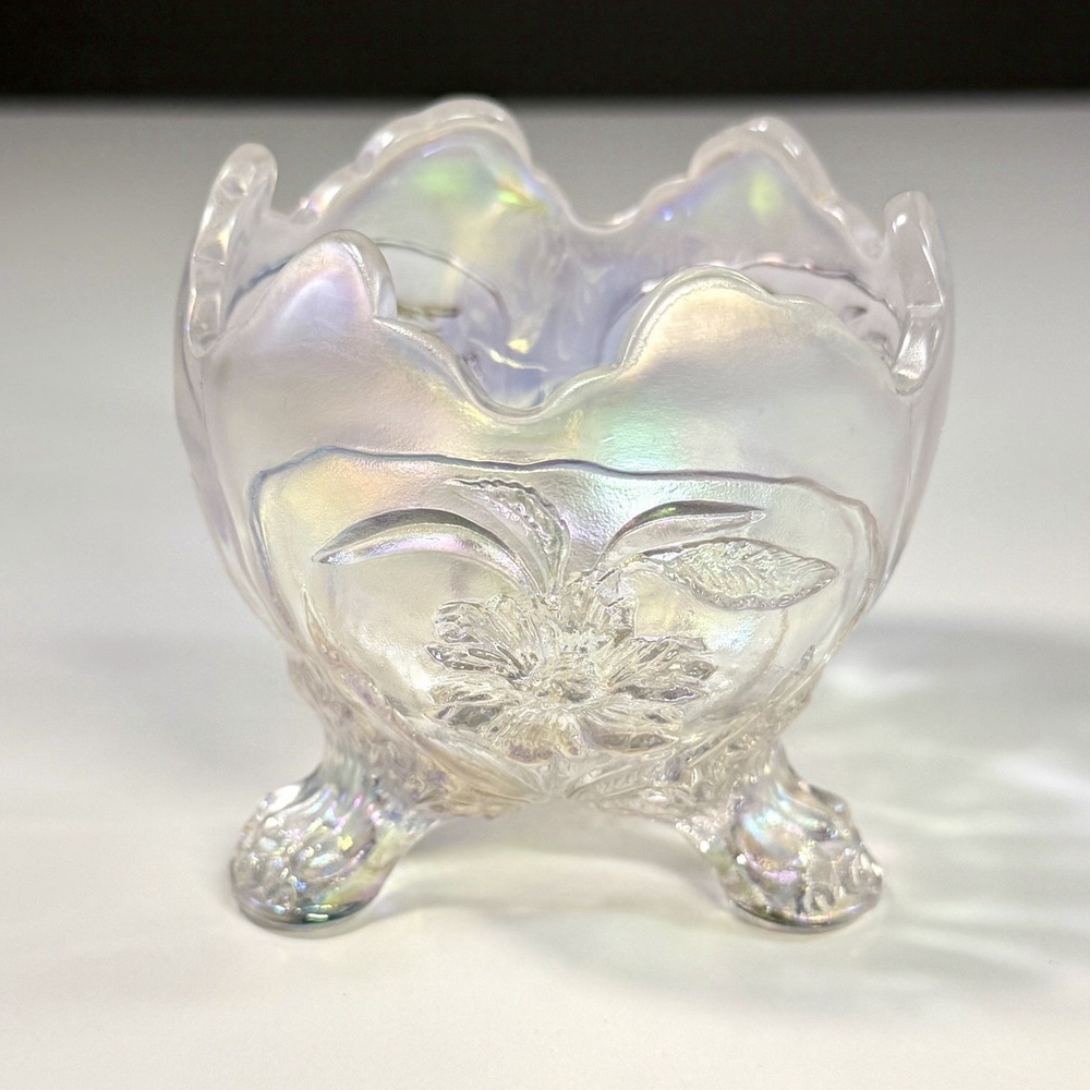VTG Imperial Glass Everglades White Iridescent 3 Footed Bowl 3" Floral Lion Feet - Picture 3 of 10